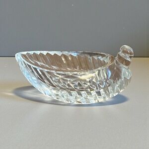 Elegant Crystal Swan Shaped Dish